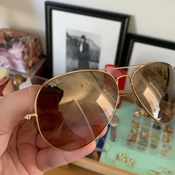 Aviator Raybans - Picture 2 of 3